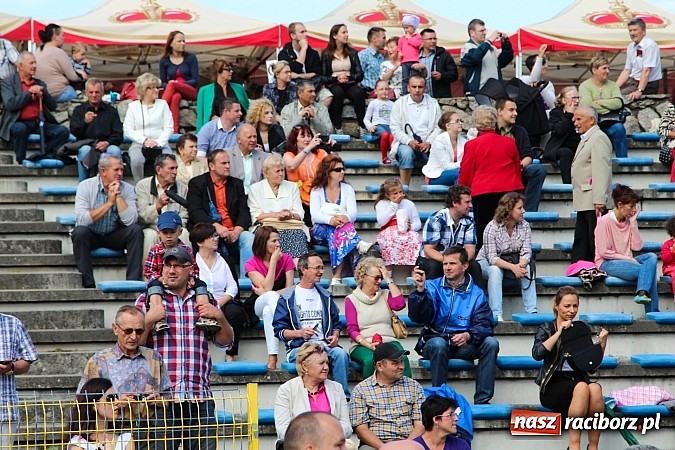 Zdjęcie w galerii na portalu naszraciborz.pl: Daniel Olbrychski jako król Jan III Sobieski na przemarszu z okazji Dni Raciborza wiadomości z regionu