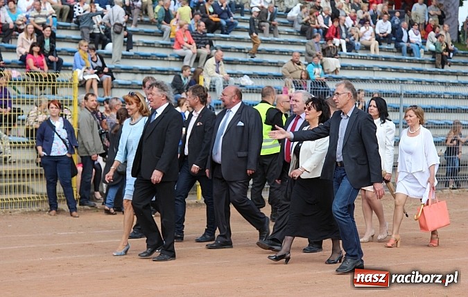 Zdjęcie w galerii na portalu naszraciborz.pl: Daniel Olbrychski jako król Jan III Sobieski na przemarszu z okazji Dni Raciborza wiadomości z regionu