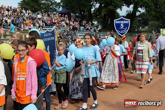 Zdjęcie w galerii na portalu naszraciborz.pl: Daniel Olbrychski jako król Jan III Sobieski na przemarszu z okazji Dni Raciborza wiadomości z regionu