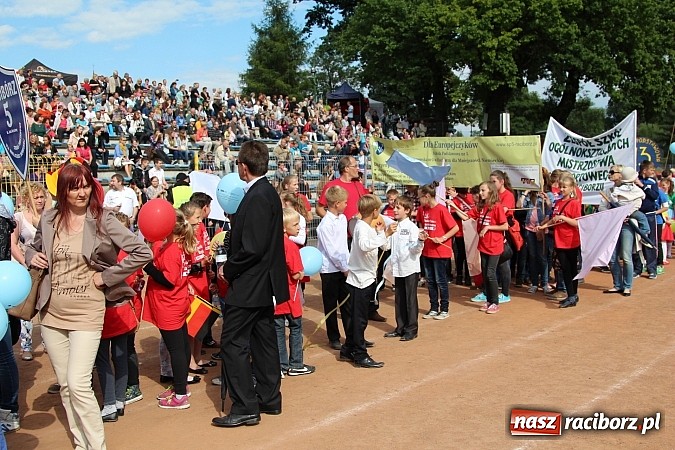 Zdjęcie w galerii na portalu naszraciborz.pl: Daniel Olbrychski jako król Jan III Sobieski na przemarszu z okazji Dni Raciborza wiadomości z regionu
