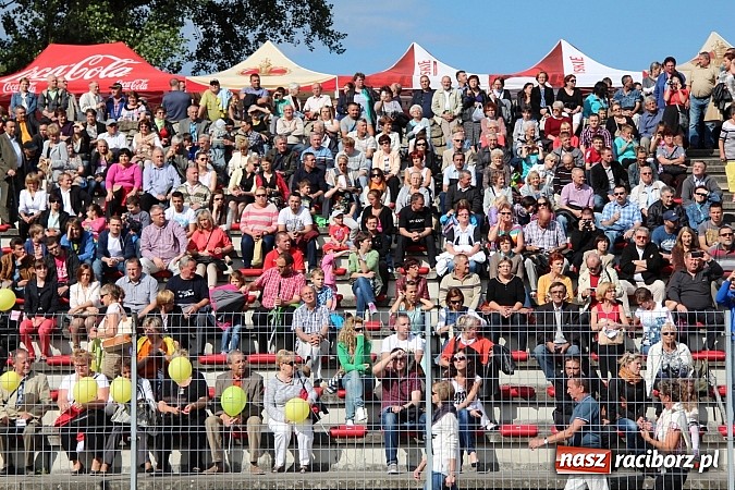 Zdjęcie w galerii na portalu naszraciborz.pl: Daniel Olbrychski jako król Jan III Sobieski na przemarszu z okazji Dni Raciborza wiadomości z regionu
