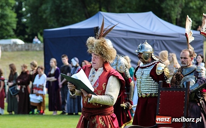 Zdjęcie w galerii na portalu naszraciborz.pl: Daniel Olbrychski jako król Jan III Sobieski na przemarszu z okazji Dni Raciborza wiadomości z regionu