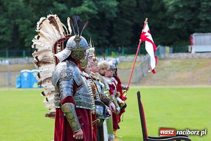 Zdjęcie w galerii na portalu naszraciborz.pl: Daniel Olbrychski jako król Jan III Sobieski na przemarszu z okazji Dni Raciborza wiadomości z regionu