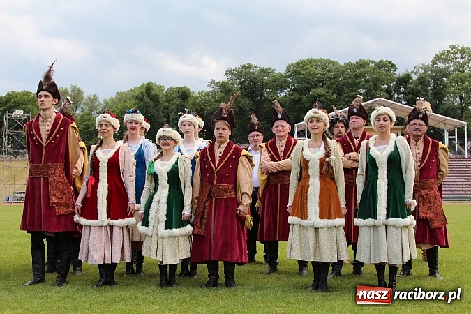 Zdjęcie w galerii na portalu naszraciborz.pl: Daniel Olbrychski jako król Jan III Sobieski na przemarszu z okazji Dni Raciborza wiadomości z regionu