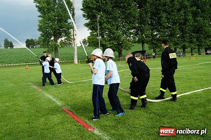 Zdjęcie w galerii na portalu naszraciborz.pl: Krzanowice i Pietraszyn ponownie na mistrzowskim tronie wiadomości z regionu