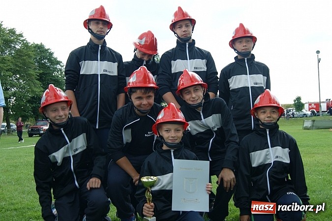 Zdjęcie w galerii na portalu naszraciborz.pl: Krzanowice i Pietraszyn ponownie na mistrzowskim tronie wiadomości z regionu