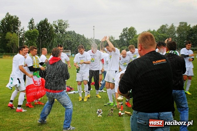 Zdjęcie w galerii na portalu naszraciborz.pl: LKS Buk Rudy mistrzem klasy A. Tak się cieszono z awansu  wiadomości z regionu