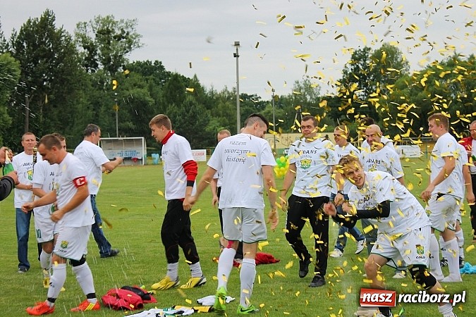 Zdjęcie w galerii na portalu naszraciborz.pl: LKS Buk Rudy mistrzem klasy A. Tak się cieszono z awansu  wiadomości z regionu