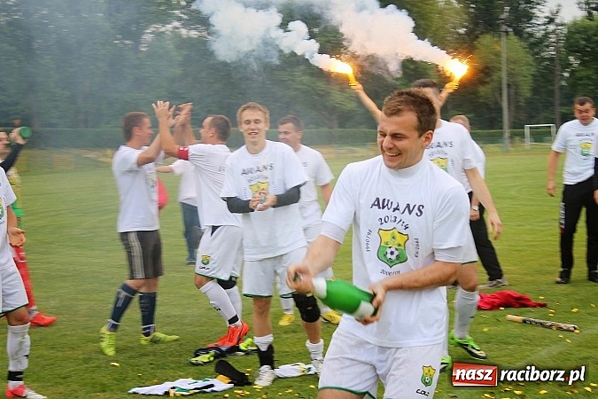 Zdjęcie w galerii na portalu naszraciborz.pl: LKS Buk Rudy mistrzem klasy A. Tak się cieszono z awansu  wiadomości z regionu