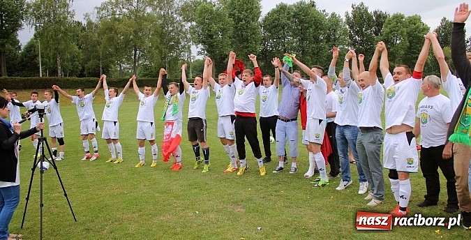 Zdjęcie w galerii na portalu naszraciborz.pl: LKS Buk Rudy mistrzem klasy A. Tak się cieszono z awansu  wiadomości z regionu
