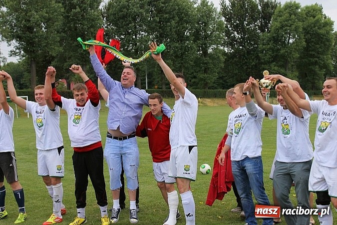 Zdjęcie w galerii na portalu naszraciborz.pl: LKS Buk Rudy mistrzem klasy A. Tak się cieszono z awansu  wiadomości z regionu