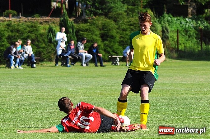 Zdjęcie w galerii na portalu naszraciborz.pl: Brzezie przegrało w Czernicy. Awans Zameczka do A klasy wiadomości z regionu