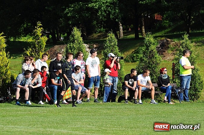Zdjęcie w galerii na portalu naszraciborz.pl: Brzezie przegrało w Czernicy. Awans Zameczka do A klasy wiadomości z regionu
