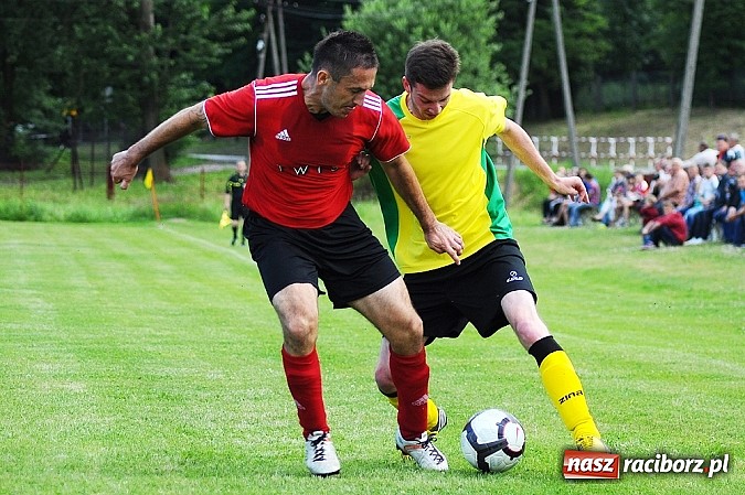 Zdjęcie w galerii na portalu naszraciborz.pl: Brzezie przegrało w Czernicy. Awans Zameczka do A klasy wiadomości z regionu