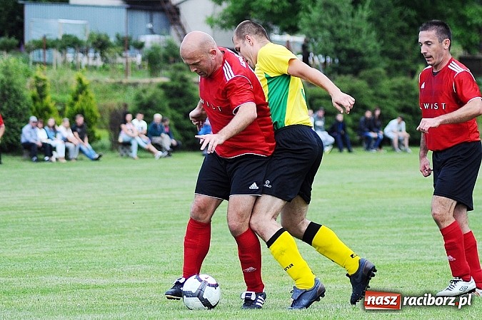 Zdjęcie w galerii na portalu naszraciborz.pl: Brzezie przegrało w Czernicy. Awans Zameczka do A klasy wiadomości z regionu