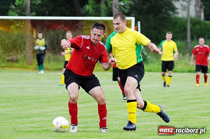 Zdjęcie w galerii na portalu naszraciborz.pl: Brzezie przegrało w Czernicy. Awans Zameczka do A klasy wiadomości z regionu