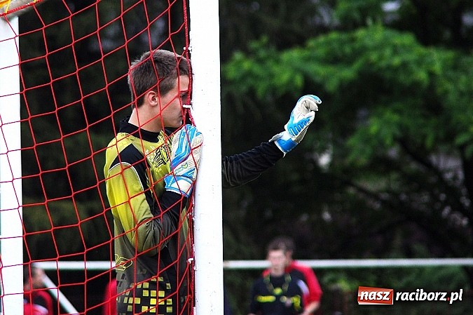 Zdjęcie w galerii na portalu naszraciborz.pl: Brzezie przegrało w Czernicy. Awans Zameczka do A klasy wiadomości z regionu