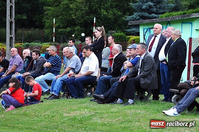 Zdjęcie w galerii na portalu naszraciborz.pl: Brzezie przegrało w Czernicy. Awans Zameczka do A klasy wiadomości z regionu