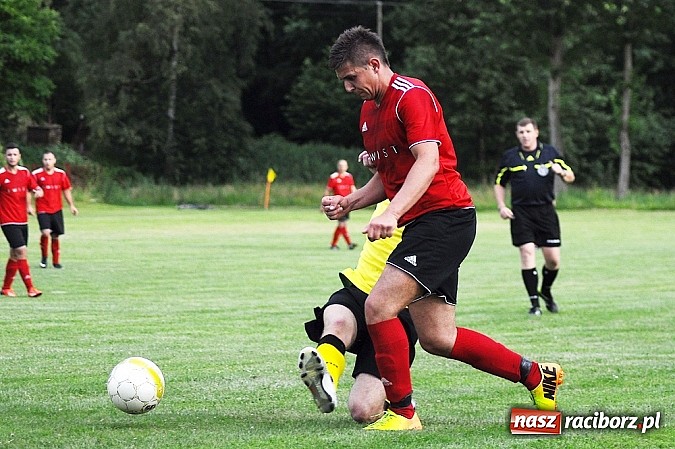 Zdjęcie w galerii na portalu naszraciborz.pl: Brzezie przegrało w Czernicy. Awans Zameczka do A klasy wiadomości z regionu