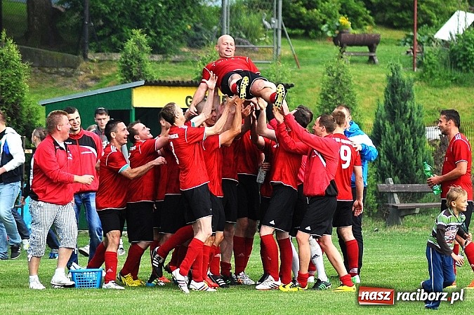 Zdjęcie w galerii na portalu naszraciborz.pl: Brzezie przegrało w Czernicy. Awans Zameczka do A klasy wiadomości z regionu