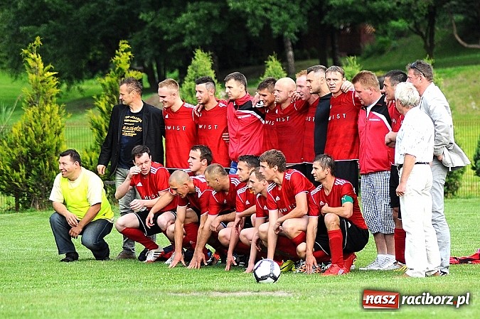 Zdjęcie w galerii na portalu naszraciborz.pl: Brzezie przegrało w Czernicy. Awans Zameczka do A klasy wiadomości z regionu