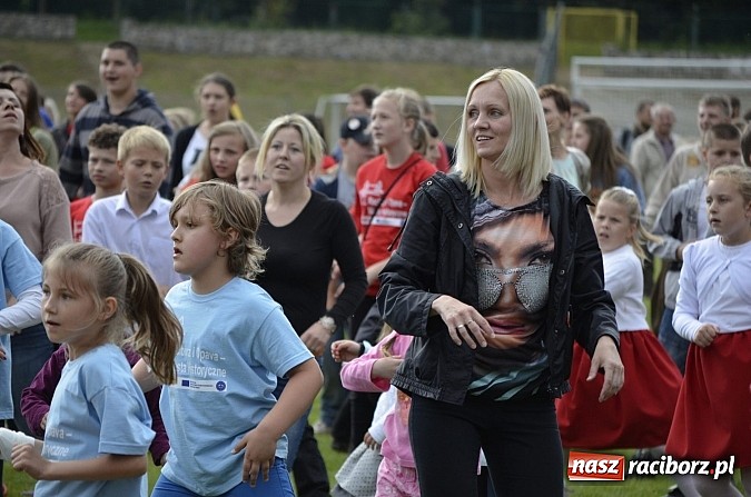 Zdjęcie w galerii na portalu naszraciborz.pl: Prezentacje grup z RCK drugiego dnia Dni Raciborza  wiadomości z regionu