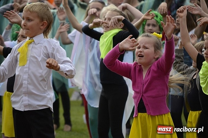 Zdjęcie w galerii na portalu naszraciborz.pl: Prezentacje grup z RCK drugiego dnia Dni Raciborza  wiadomości z regionu