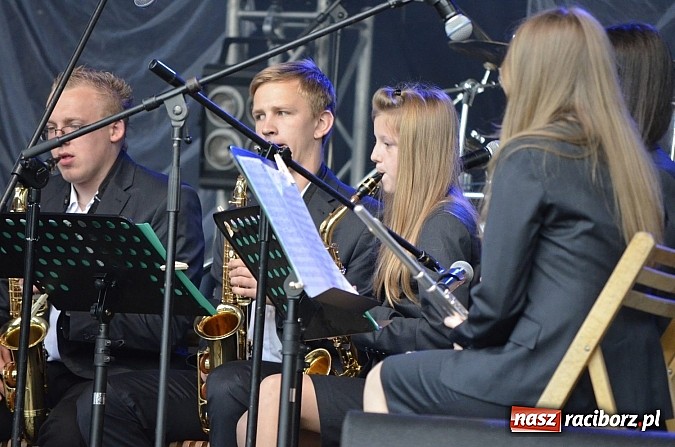 Zdjęcie w galerii na portalu naszraciborz.pl: Prezentacje grup z RCK drugiego dnia Dni Raciborza  wiadomości z regionu