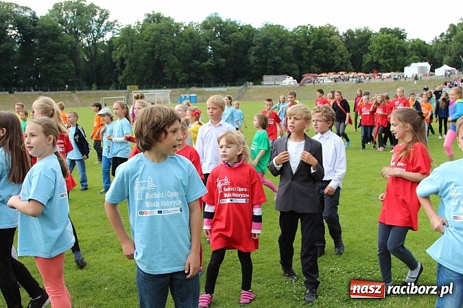 Zdjęcie w galerii na portalu naszraciborz.pl: Prezentacje grup z RCK drugiego dnia Dni Raciborza  wiadomości z regionu