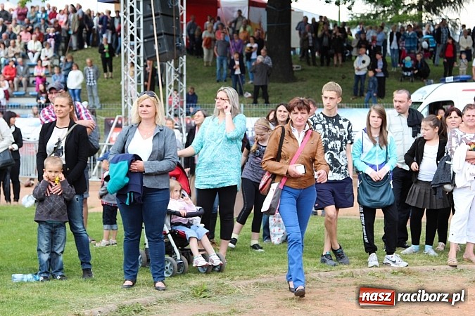 Zdjęcie w galerii na portalu naszraciborz.pl: Prezentacje grup z RCK drugiego dnia Dni Raciborza  wiadomości z regionu
