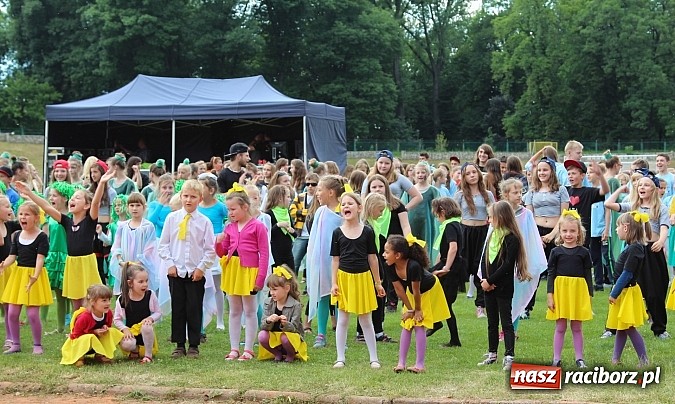 Zdjęcie w galerii na portalu naszraciborz.pl: Prezentacje grup z RCK drugiego dnia Dni Raciborza  wiadomości z regionu