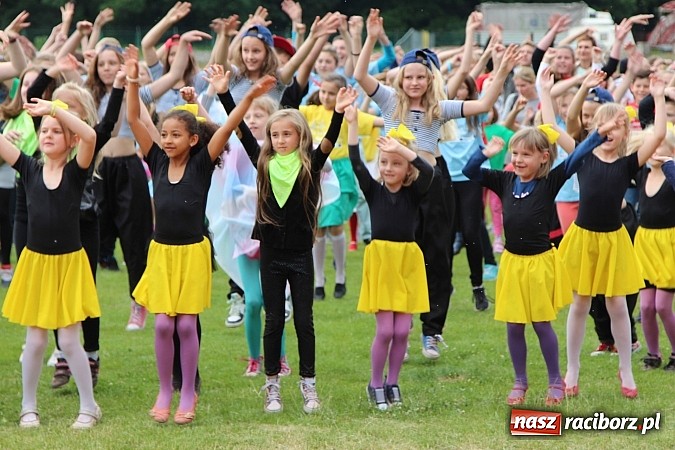 Zdjęcie w galerii na portalu naszraciborz.pl: Prezentacje grup z RCK drugiego dnia Dni Raciborza  wiadomości z regionu