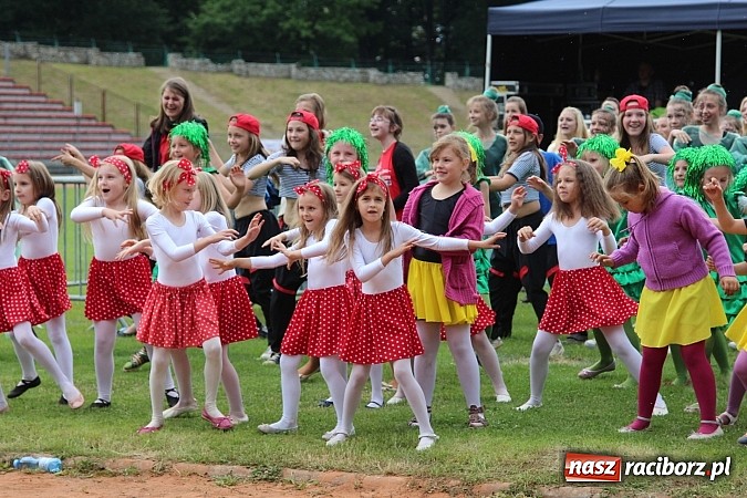 Zdjęcie w galerii na portalu naszraciborz.pl: Prezentacje grup z RCK drugiego dnia Dni Raciborza  wiadomości z regionu