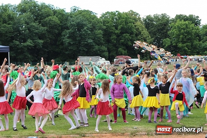 Zdjęcie w galerii na portalu naszraciborz.pl: Prezentacje grup z RCK drugiego dnia Dni Raciborza  wiadomości z regionu