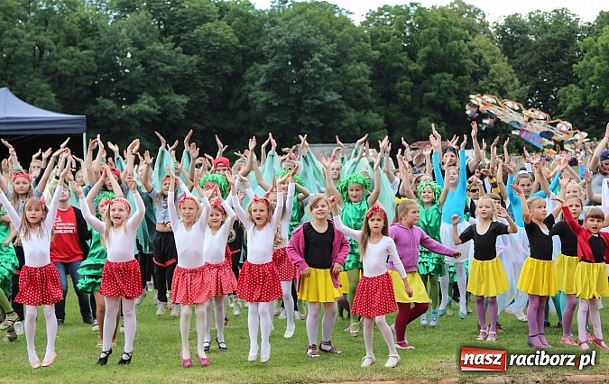 Zdjęcie w galerii na portalu naszraciborz.pl: Prezentacje grup z RCK drugiego dnia Dni Raciborza  wiadomości z regionu