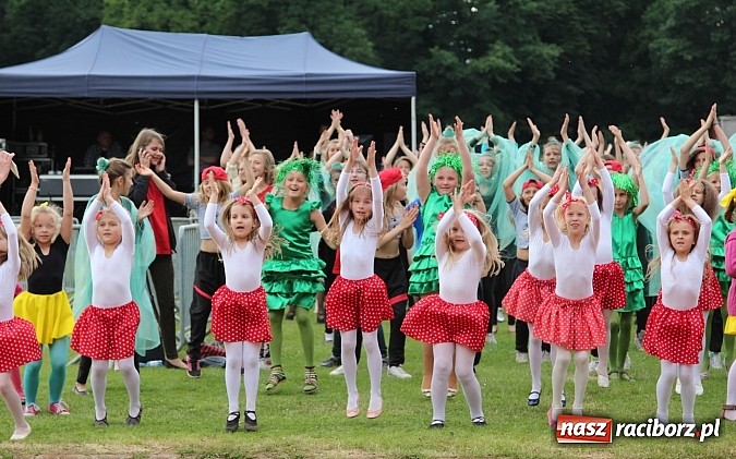 Zdjęcie w galerii na portalu naszraciborz.pl: Prezentacje grup z RCK drugiego dnia Dni Raciborza  wiadomości z regionu
