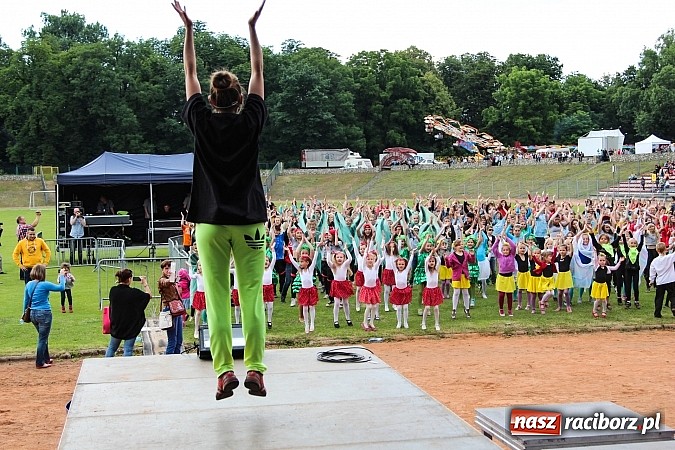 Zdjęcie w galerii na portalu naszraciborz.pl: Prezentacje grup z RCK drugiego dnia Dni Raciborza  wiadomości z regionu