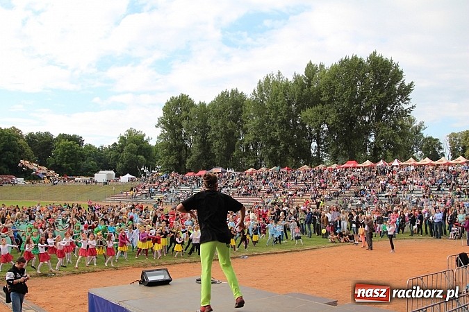 Zdjęcie w galerii na portalu naszraciborz.pl: Prezentacje grup z RCK drugiego dnia Dni Raciborza  wiadomości z regionu
