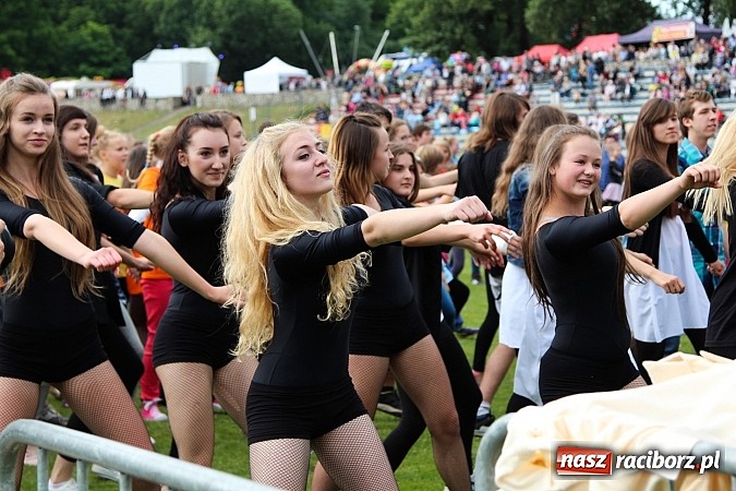 Zdjęcie w galerii na portalu naszraciborz.pl: Prezentacje grup z RCK drugiego dnia Dni Raciborza  wiadomości z regionu