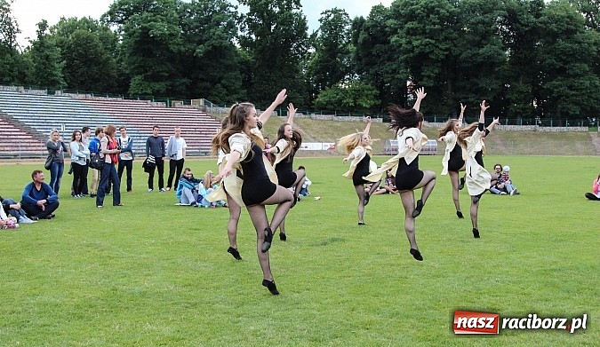 Zdjęcie w galerii na portalu naszraciborz.pl: Prezentacje grup z RCK drugiego dnia Dni Raciborza  wiadomości z regionu