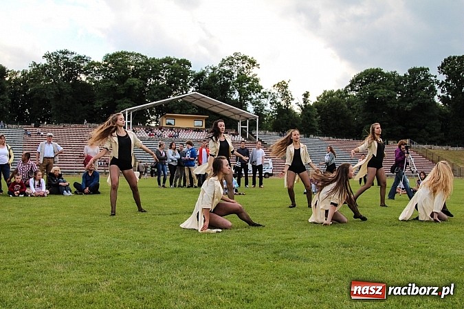 Zdjęcie w galerii na portalu naszraciborz.pl: Prezentacje grup z RCK drugiego dnia Dni Raciborza  wiadomości z regionu