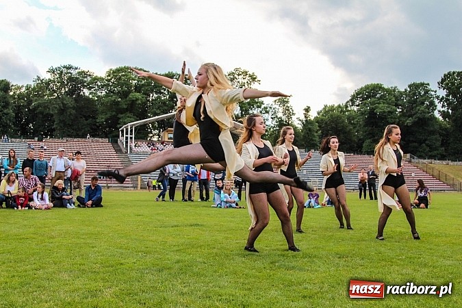 Zdjęcie w galerii na portalu naszraciborz.pl: Prezentacje grup z RCK drugiego dnia Dni Raciborza  wiadomości z regionu