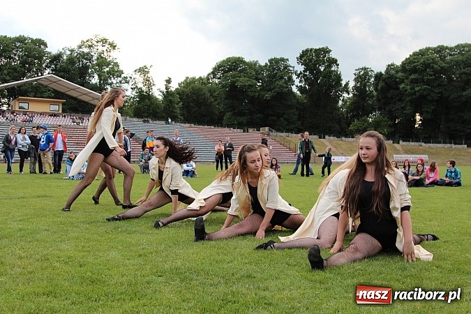 Zdjęcie w galerii na portalu naszraciborz.pl: Prezentacje grup z RCK drugiego dnia Dni Raciborza  wiadomości z regionu