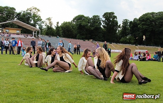 Zdjęcie w galerii na portalu naszraciborz.pl: Prezentacje grup z RCK drugiego dnia Dni Raciborza  wiadomości z regionu