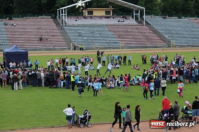 Zdjęcie w galerii na portalu naszraciborz.pl: Prezentacje grup z RCK drugiego dnia Dni Raciborza  wiadomości z regionu