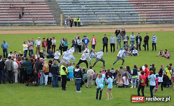 Zdjęcie w galerii na portalu naszraciborz.pl: Prezentacje grup z RCK drugiego dnia Dni Raciborza  wiadomości z regionu