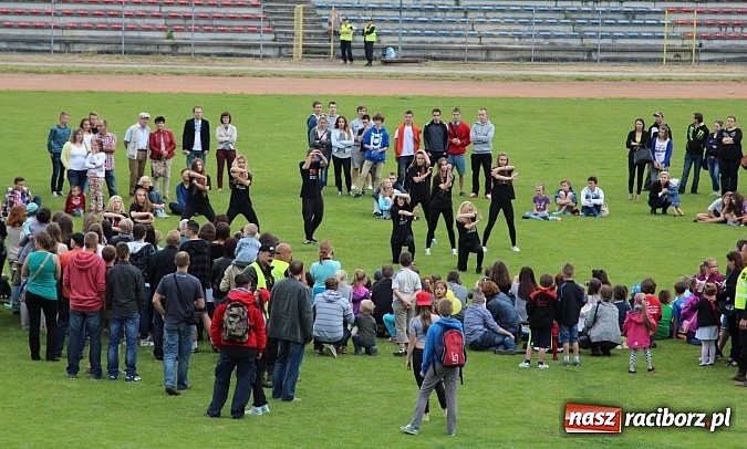 Zdjęcie w galerii na portalu naszraciborz.pl: Prezentacje grup z RCK drugiego dnia Dni Raciborza  wiadomości z regionu