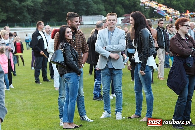 Zdjęcie w galerii na portalu naszraciborz.pl: Spóźniony, ale zawsze zachwycający Bajm wiadomości z regionu