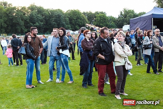 Zdjęcie w galerii na portalu naszraciborz.pl: Spóźniony, ale zawsze zachwycający Bajm wiadomości z regionu