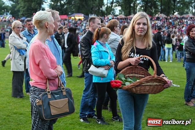Zdjęcie w galerii na portalu naszraciborz.pl: Spóźniony, ale zawsze zachwycający Bajm wiadomości z regionu